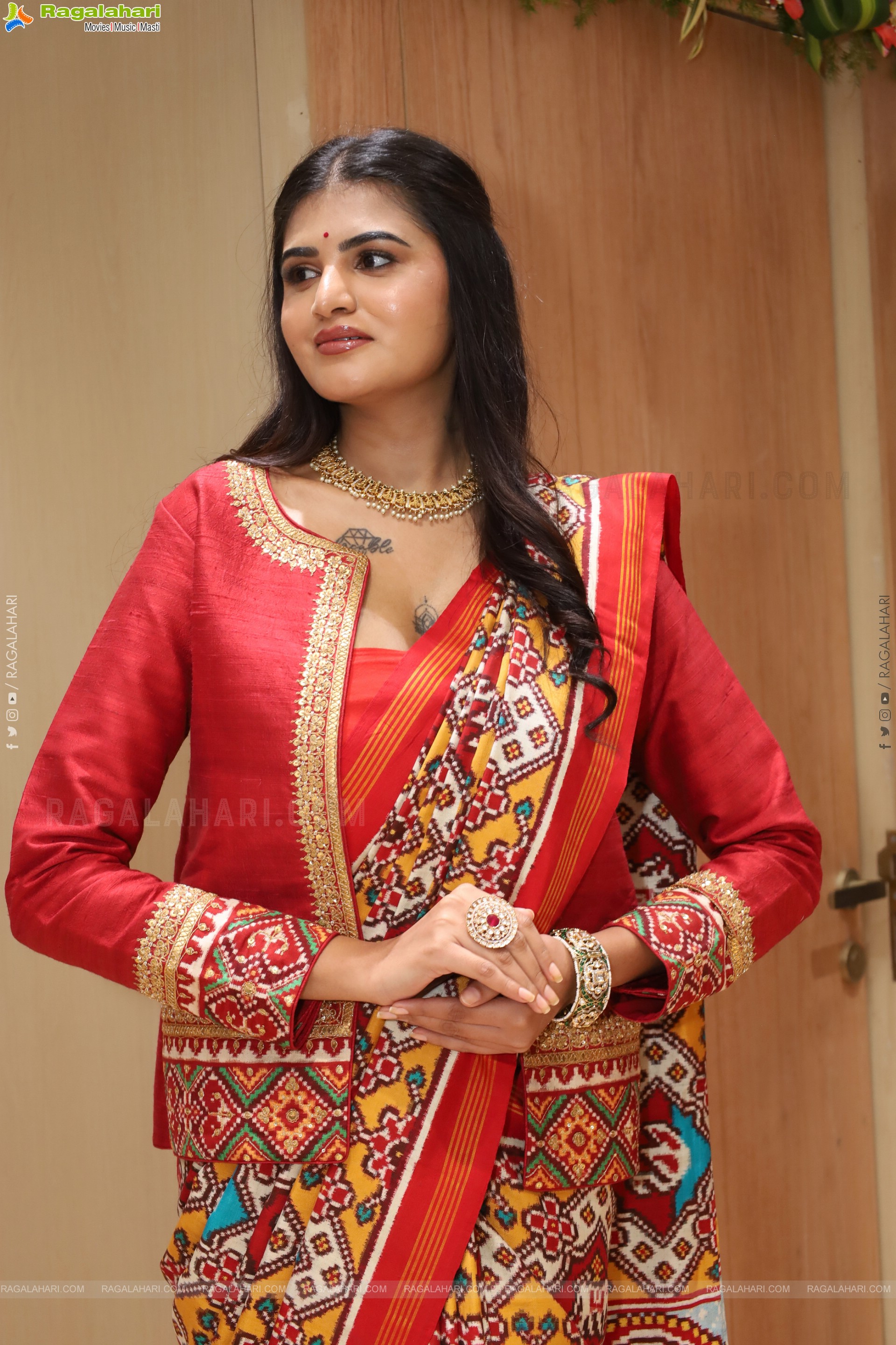 Sindhu Manthri in Dazzling Red Designer Saree, HD Gallery