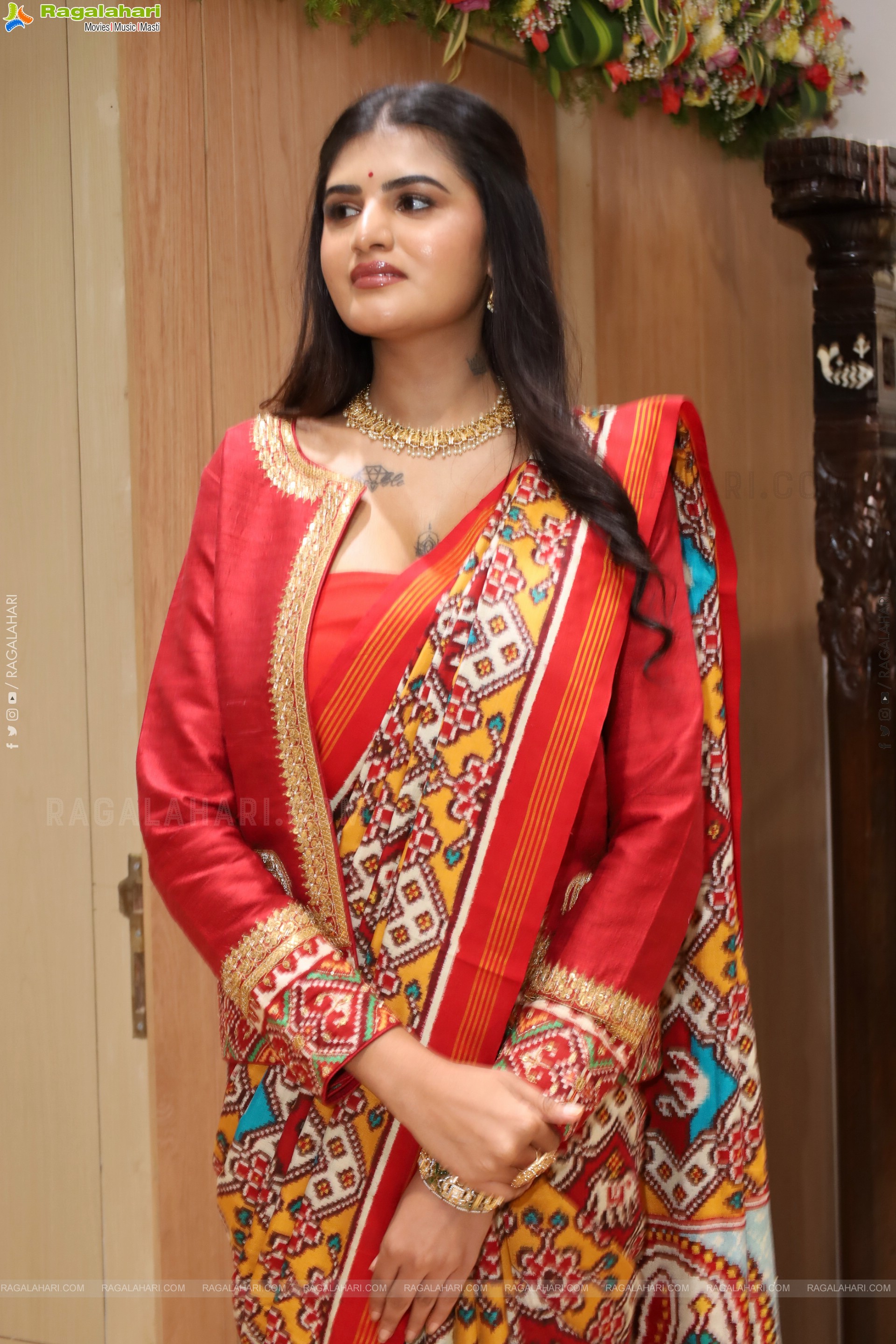 Sindhu Manthri in Dazzling Red Designer Saree, HD Gallery