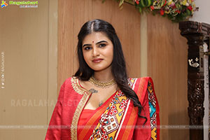 Sindhu Manthri in Dazzling Red Designer Saree, HD Gallery