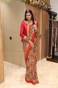 Sindhu Manthri in Dazzling Red Designer Saree, HD Gallery