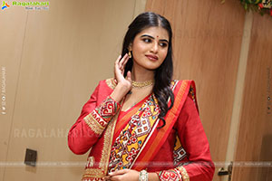 Sindhu Manthri in Dazzling Red Designer Saree, HD Gallery
