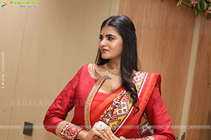 Sindhu Manthri in Dazzling Red Designer Saree, HD Gallery