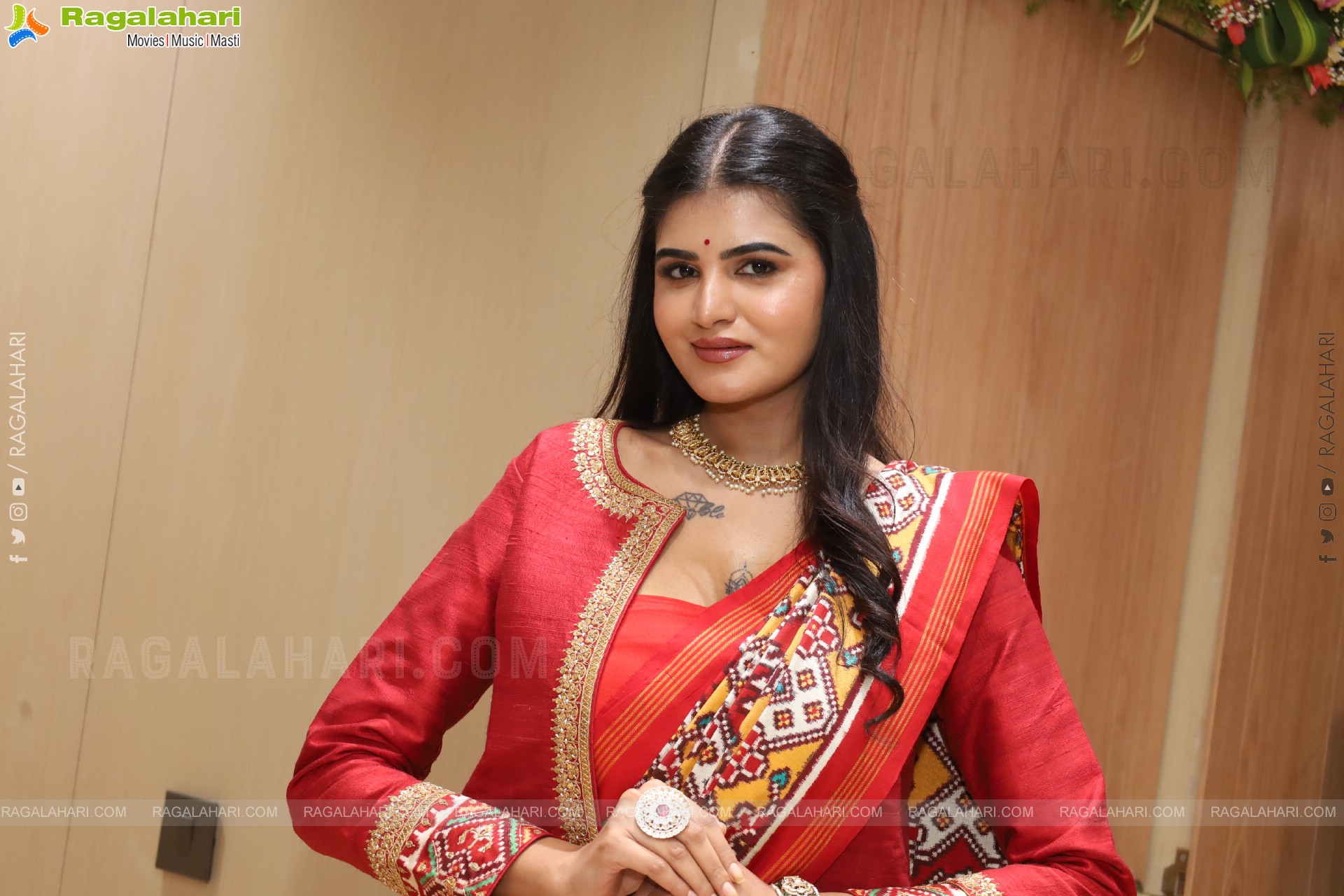 Sindhu Manthri in Dazzling Red Designer Saree, HD Gallery