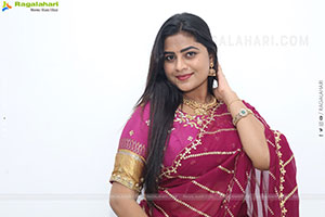 Siri Papa stills in Traditional Saree, HD Gallery