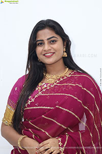 Siri Papa stills in Traditional Saree, HD Gallery