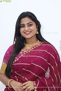 Siri Papa stills in Traditional Saree, HD Gallery