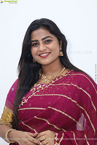 Siri Papa stills in Traditional Saree, HD Gallery