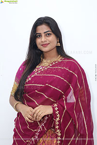 Siri Papa stills in Traditional Saree, HD Gallery