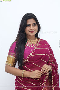 Siri Papa stills in Traditional Saree, HD Gallery