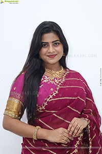 Siri Papa stills in Traditional Saree, HD Gallery