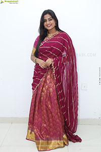 Siri Papa stills in Traditional Saree, HD Gallery