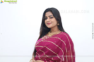 Siri Papa stills in Traditional Saree, HD Gallery