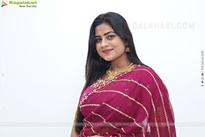 Siri Papa stills in Traditional Saree, HD Gallery