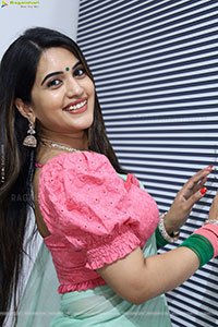 Sravanthi Chokarapu at Hi Life Exhibition Curtain Raiser