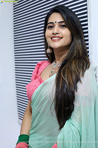 Sravanthi Chokarapu at Hi Life Exhibition Curtain Raiser