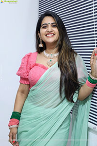 Sravanthi Chokarapu at Hi Life Exhibition Curtain Raiser