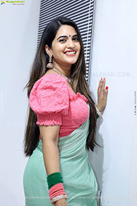 Sravanthi Chokarapu at Hi Life Exhibition Curtain Raiser