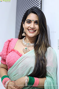 Sravanthi Chokarapu at Hi Life Exhibition Curtain Raiser