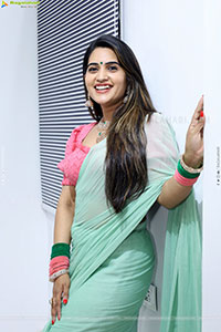 Sravanthi Chokarapu at Hi Life Exhibition Curtain Raiser