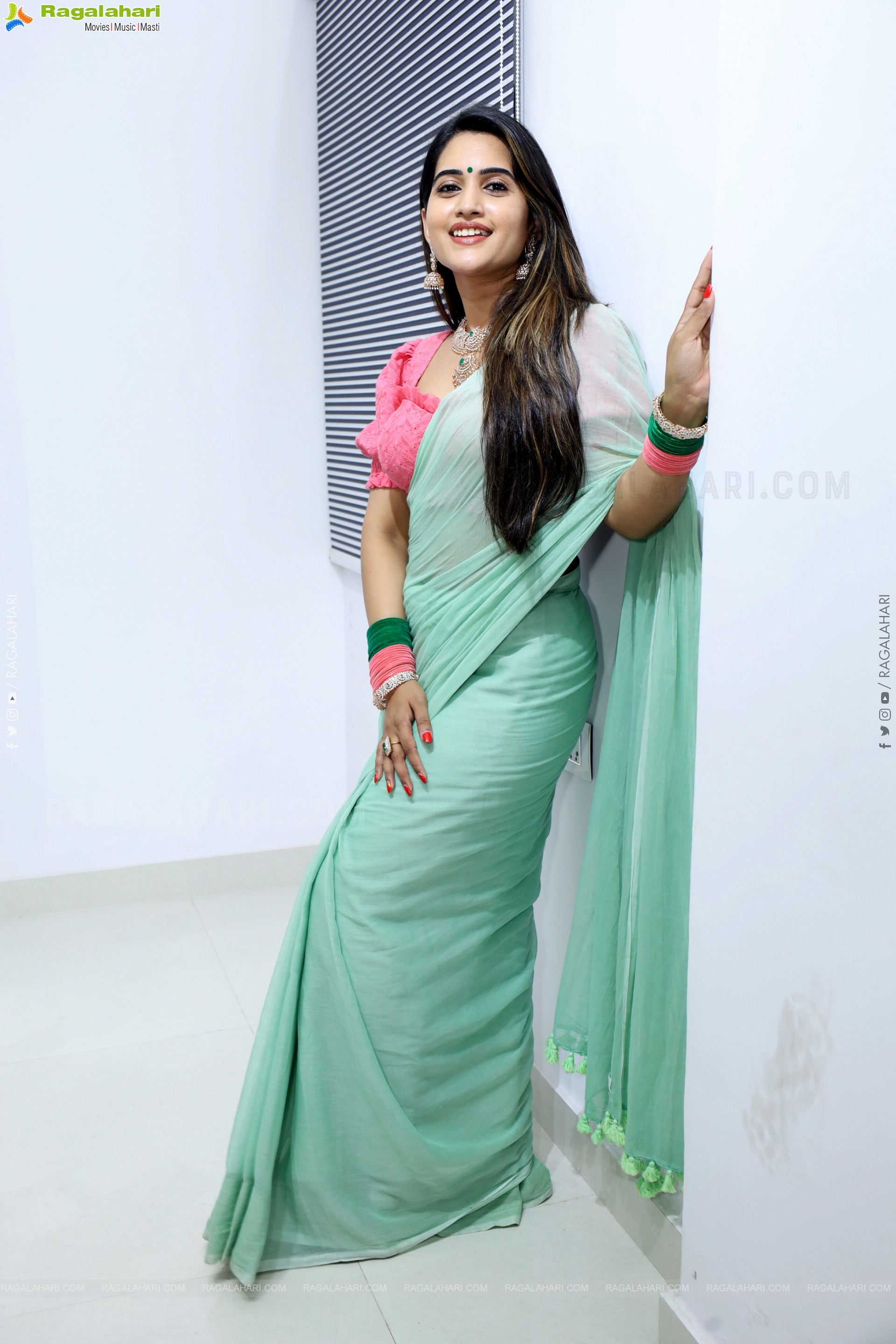 Sravanthi Chokarapu at Hi Life Exhibition Curtain Raiser Event, HD Gallery