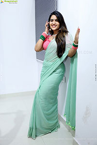 Sravanthi Chokarapu at Hi Life Exhibition Curtain Raiser