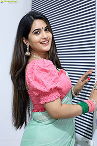 Sravanthi Chokarapu at Hi Life Exhibition Curtain Raiser