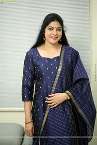 Vasuki at Beauty Movie Interview, HD Gallery