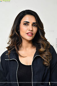 Akshara Gowda at Magallu Zindhabadh Title Launch Event