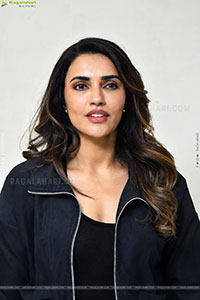 Akshara Gowda at Magallu Zindhabadh Title Launch Event