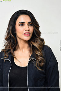 Akshara Gowda at Magallu Zindhabadh Title Launch Event