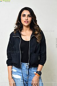 Akshara Gowda at Magallu Zindhabadh Title Launch Event