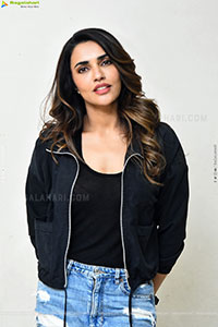Akshara Gowda at Magallu Zindhabadh Title Launch Event