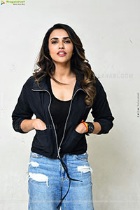 Akshara Gowda at Magallu Zindhabadh Title Launch Event