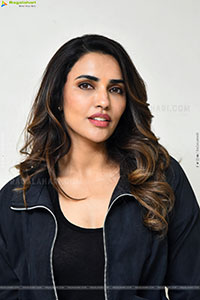 Akshara Gowda at Magallu Zindhabadh Title Launch Event