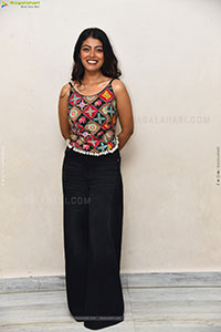 Merin Philip Glam Photoshoot Stills, HD Gallery 