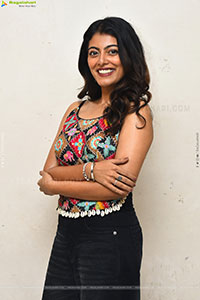Merin Philip Glam Photoshoot Stills, HD Gallery 