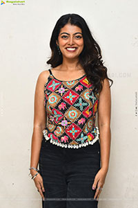 Merin Philip Glam Photoshoot Stills, HD Gallery 