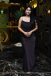 Nakshatra stills at Thella Kaagitham Pre Release Event