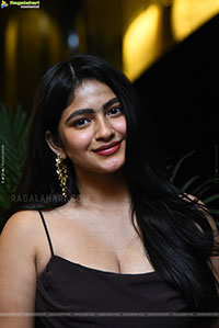 Nakshatra stills at Thella Kaagitham Pre Release Event