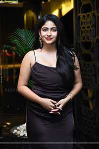 Nakshatra stills at Thella Kaagitham Pre Release Event
