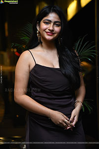 Nakshatra stills at Thella Kaagitham Pre Release Event