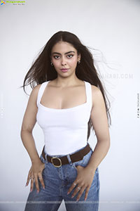 Prarthana Chabria Latest Glam Photoshoot Stills, HD Gallery 
