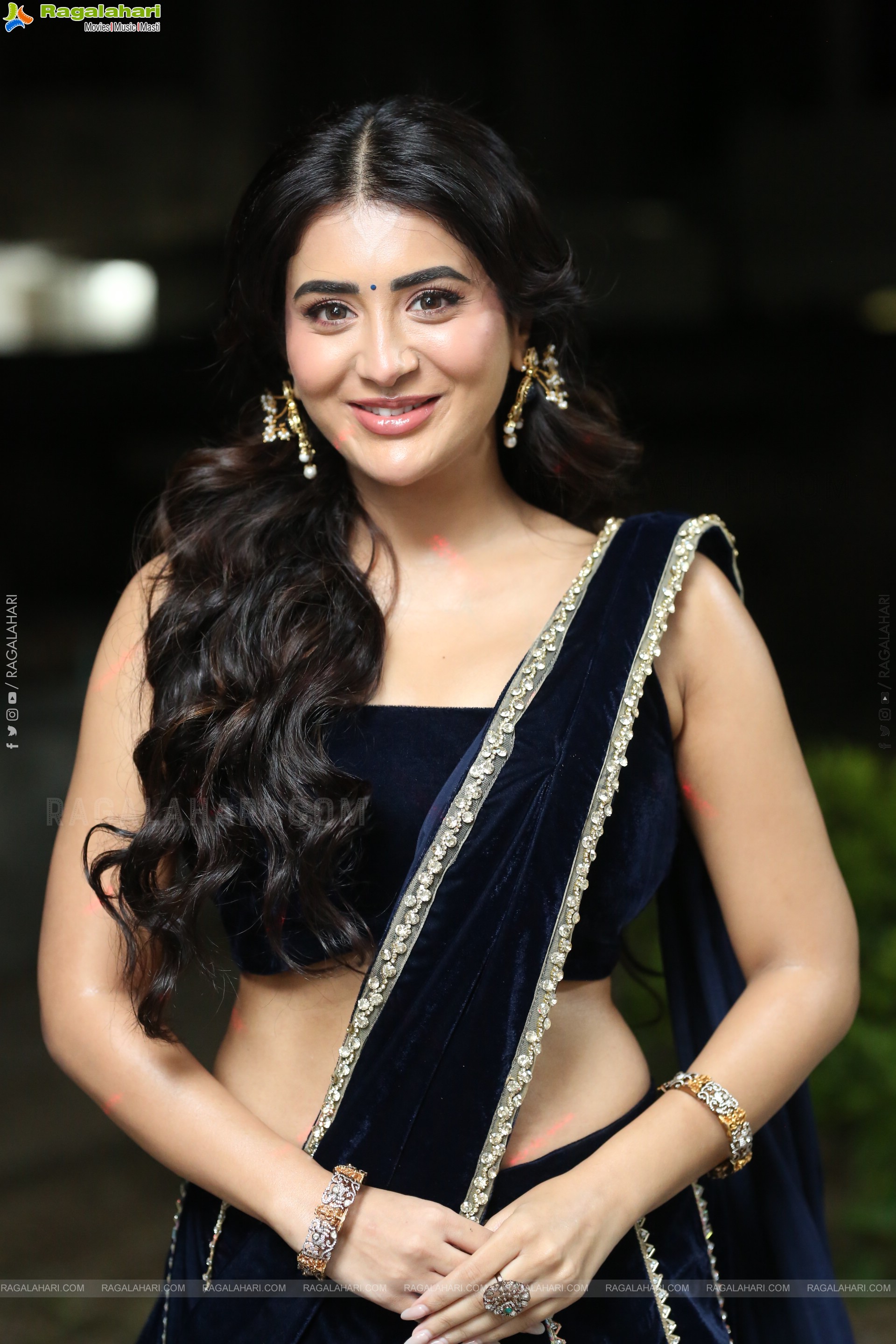 Rashi Singh at Ramba Oorvasi Menaka Prerelease Event, HD Gallery