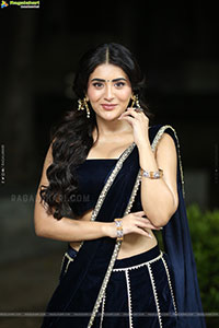 Rashi Singh at Ramba Oorvasi Menaka Prerelease Event