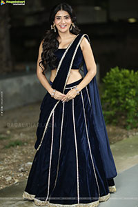 Rashi Singh at Ramba Oorvasi Menaka Prerelease Event