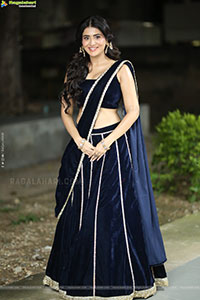 Rashi Singh at Ramba Oorvasi Menaka Prerelease Event