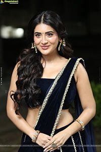 Rashi Singh at Ramba Oorvasi Menaka Prerelease Event