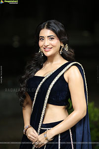 Rashi Singh at Ramba Oorvasi Menaka Prerelease Event