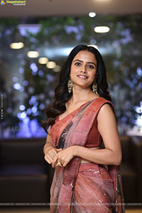 Vaishnavi Chaitanya Glam Photoshoot Stills, HD Gallery 