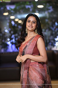Vaishnavi Chaitanya Glam Photoshoot Stills, HD Gallery 